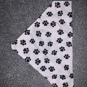 Over the collar bandanna